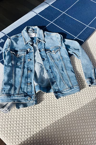 Calvin Klein Blue Denim Jacket by Calvin Klein — pre-loved on Thrifted.mt