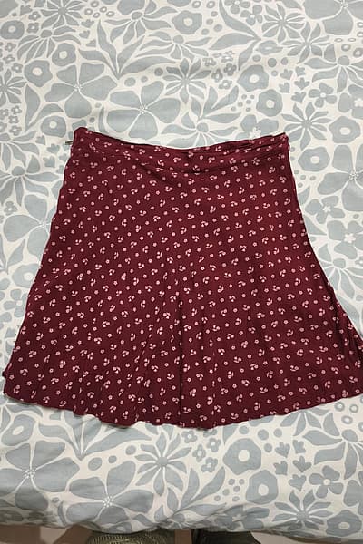 Burgundy floral A-line skirt by Subdued — pre-loved on Thrifted.mt