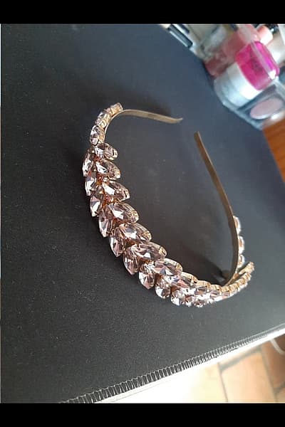 Sparkling Crystal Hairband Headband — pre-loved on Thrifted.mt
