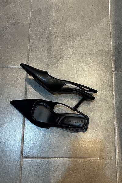Black Pointed Slingback Heels by Primark — pre-loved on Thrifted.mt