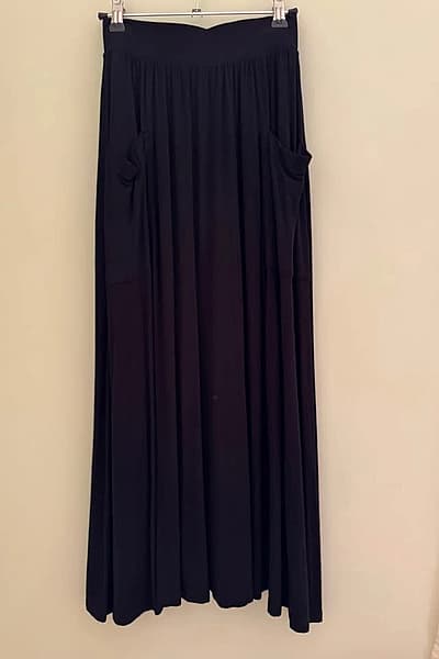 ASOS Design Black Maxi Skirt by ASOS DESIGN — pre-loved on Thrifted.mt