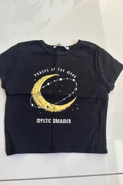 Pull & Bear Moon Phases Tee by Pull&Bear — pre-loved on Thrifted.mt