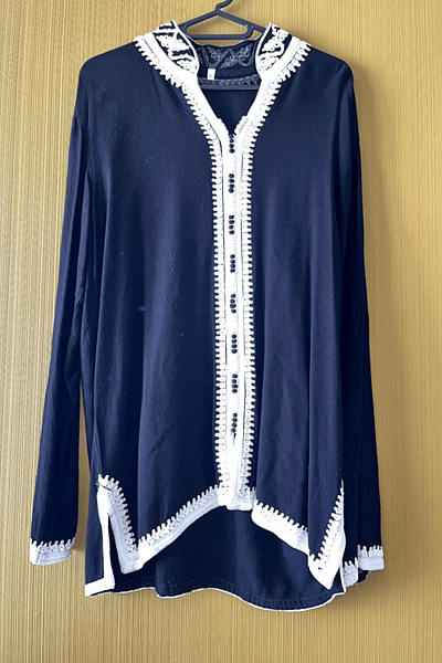Navy Embroidered Cardigan — pre-loved on Thrifted.mt