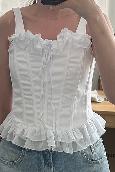 Corsé blanco, talla M — pre-loved on Thrifted.mt