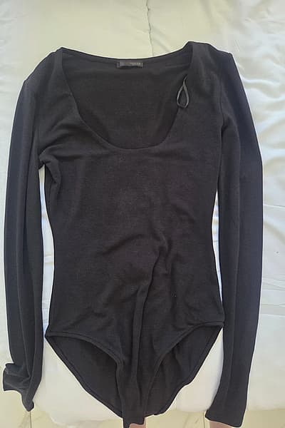 Zara knit Black Long Sleeve Bodysuit by Zara — pre-loved on Thrifted.mt