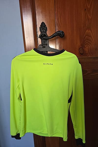Neon Padded Goalkeeper Set by KIPSTA — pre-loved on Thrifted.mt
