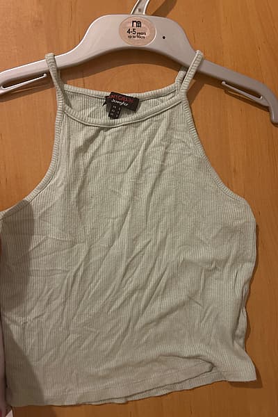 Ribbed Mint Green Sleeveless Top by Jennyfer — pre-loved on Thrifted.mt