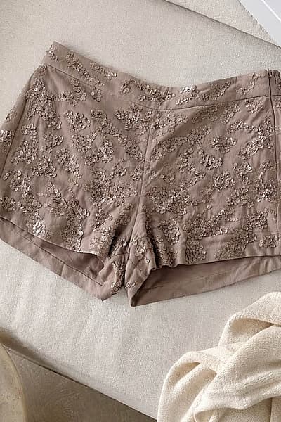 Embellished Tailored Shorts 100% viscose by French Connection — pre-loved on Thrifted.mt