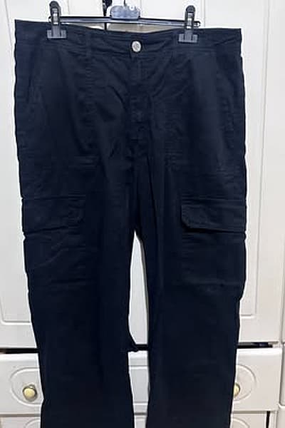 Zara Black Cotton Cargo Trousers by ZARA — pre-loved on Thrifted.mt