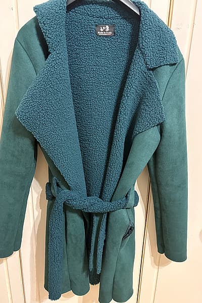 Green faux-suede teddy coat — pre-loved on Thrifted.mt