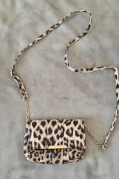 Leopard Print Mini Crossbody Bag by Primark — pre-loved on Thrifted.mt