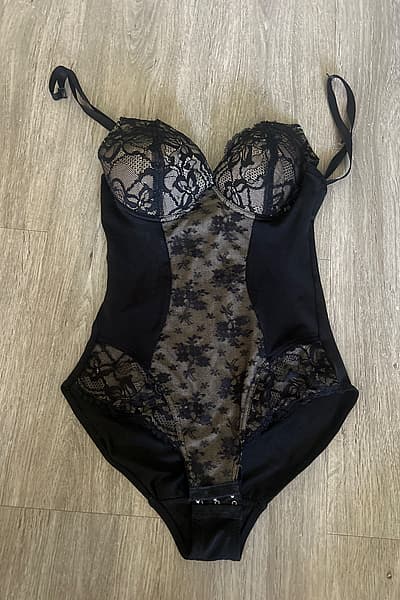 Black Lace Bodysuit — pre-loved on Thrifted.mt