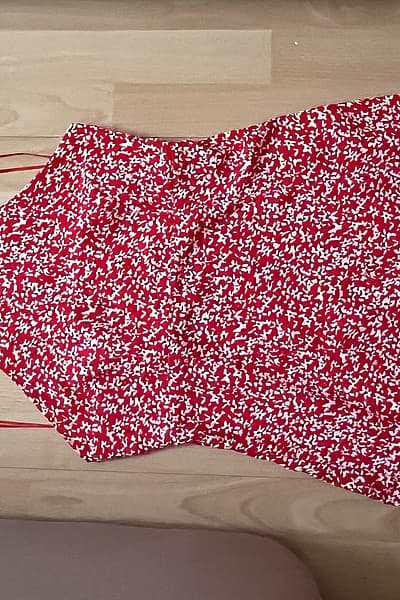 Red mini floral dress by Alcott — pre-loved on Thrifted.mt