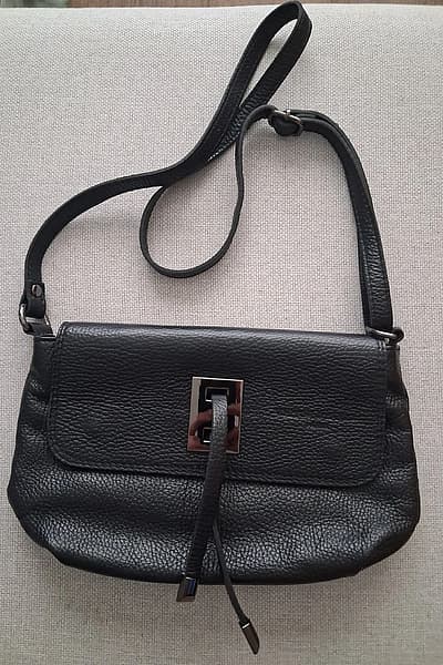 Victor & Hugo Paris Black Leather Shoulder Bag by Viktor & Hugo Paris — pre-loved on Thrifted.mt
