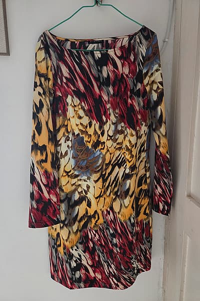 Sisley Abstract Pattern Mini Dress by Sisley — pre-loved on Thrifted.mt