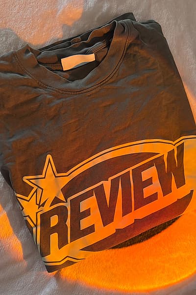 Graphic Print Crew Neck T-Shirt by REVIEW — pre-loved on Thrifted.mt