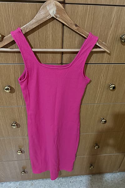 Pink ribbed tank dress — pre-loved on Thrifted.mt