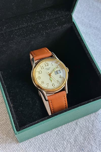 Fossil Vintage Leather Watch by Fossil — pre-loved on Thrifted.mt