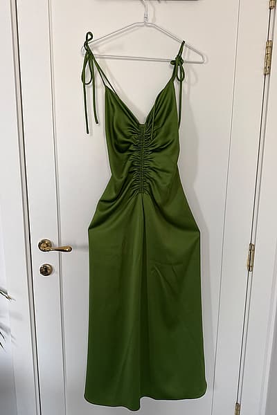 Sandro Green Ruched Midi Dress by Sandro — pre-loved on Thrifted.mt