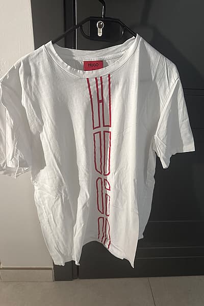 White Logo T‑Shirt by HUGO — pre-loved on Thrifted.mt