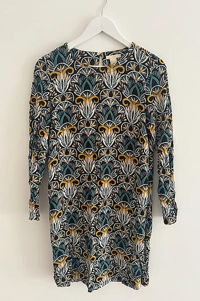 Patterned Long Sleeve Dress by H&M — pre-loved on Thrifted.mt