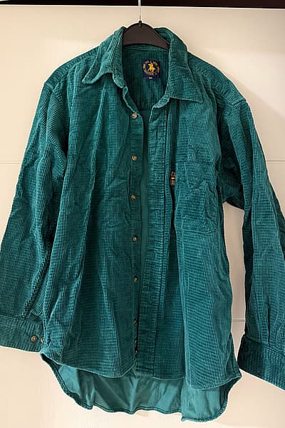 Green corduroy button up shirt by Royal Berkshire Polo Club — pre-loved on Thrifted.mt