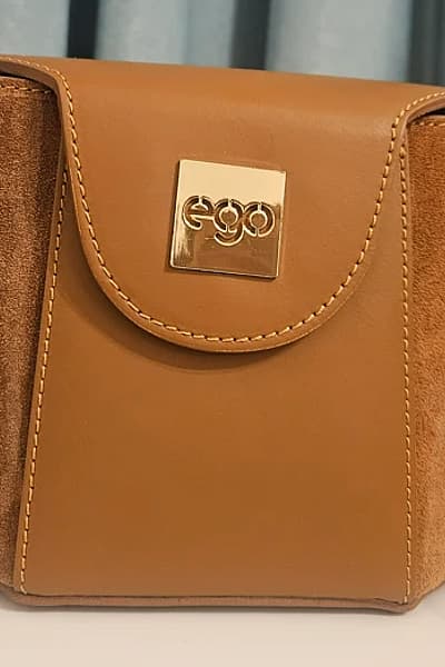 Tan brown Ego crossbody bag — pre-loved on Thrifted.mt