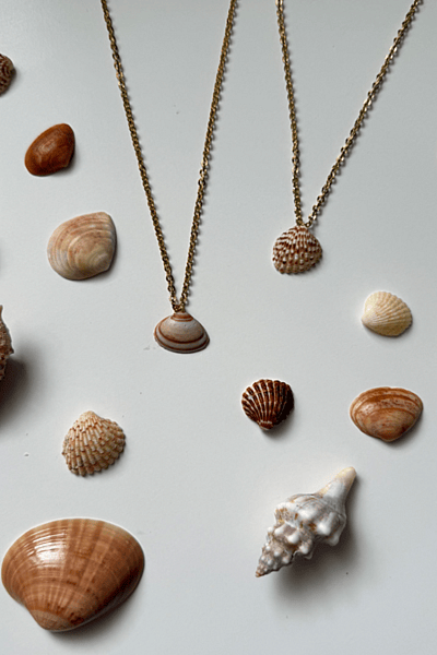 HANDMADE Gold Shell Pendant Necklaces — pre-loved on Thrifted.mt
