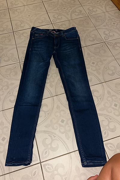 Tommy Jeans Low Rise Skinny by Tommy Jeans — pre-loved on Thrifted.mt