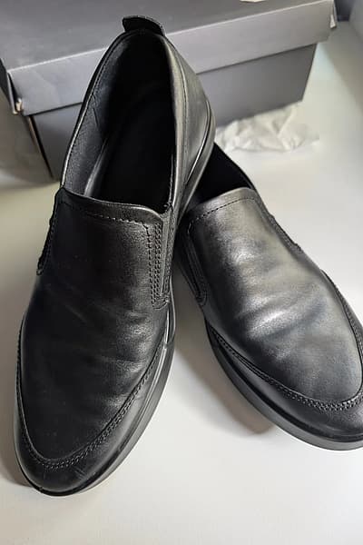 ECCO Black Leather Slip-On Shoes EU46/UK11. 5 by ECCO — pre-loved on Thrifted.mt