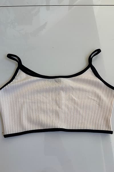 Ribbed Crop Cami Top by SHEIN — pre-loved on Thrifted.mt