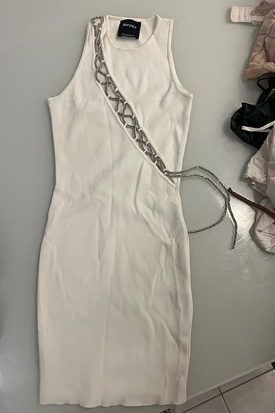 Bershka dress  by Bershka — pre-loved on Thrifted.mt