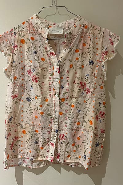 Floral button-down blouse by POLIN ET MOI — pre-loved on Thrifted.mt