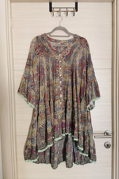 Paisley Tiered Boho Tunic Dress — pre-loved on Thrifted.mt