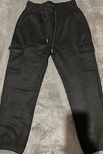 Black Drawstring Cargo Trousers — pre-loved on Thrifted.mt