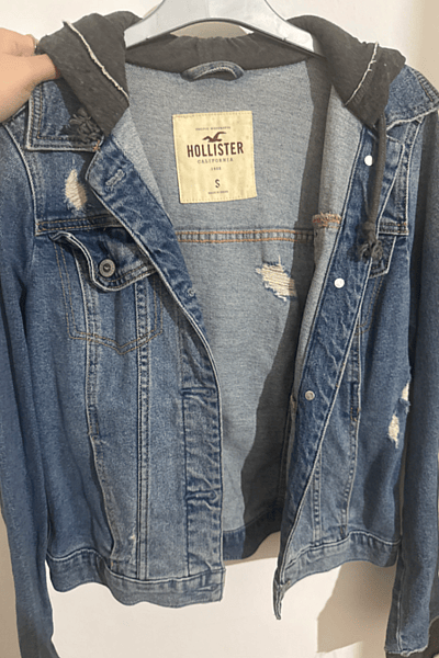 Hollister Denim Jacket Hoodie by Hollister — pre-loved on Thrifted.mt