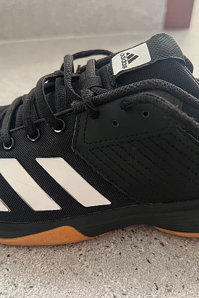 Adidas black indoor trainers by Adidas — pre-loved on Thrifted.mt