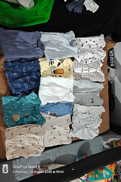 Newborn Babygrows — pre-loved on Thrifted.mt