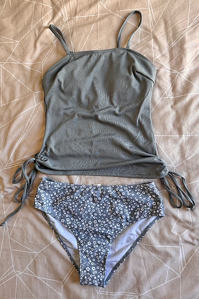 Grey Floral Bikini Set — pre-loved on Thrifted.mt