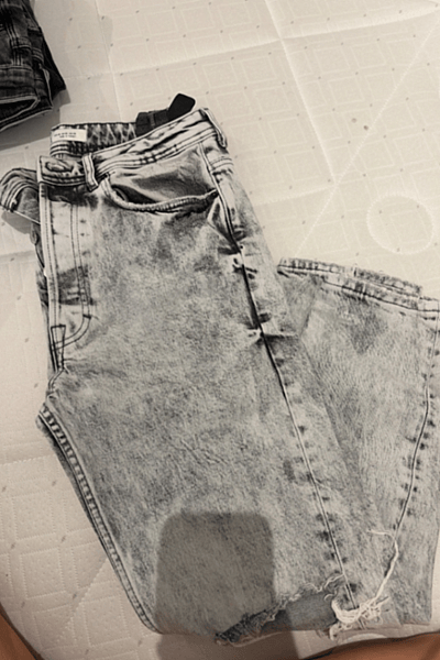 Zara Acid Wash Denim Jeans by Zara — pre-loved on Thrifted.mt