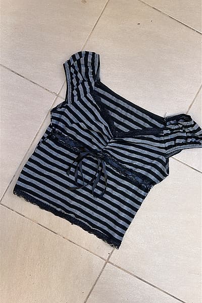 Striped Top — pre-loved on Thrifted.mt