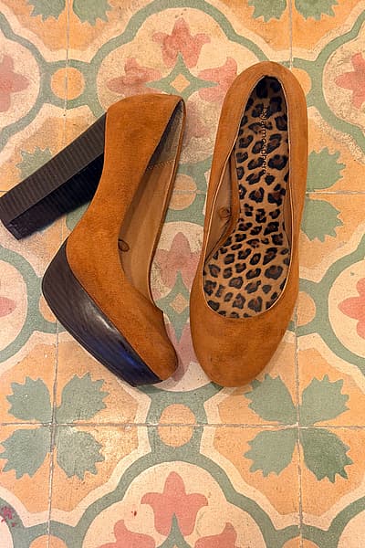 Atmosphere brown suede high heels by Atmosphere — pre-loved on Thrifted.mt