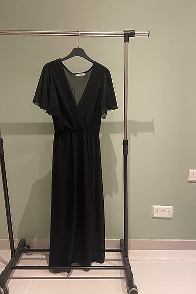 Black flutter sleeve midi dress by Candida — pre-loved on Thrifted.mt